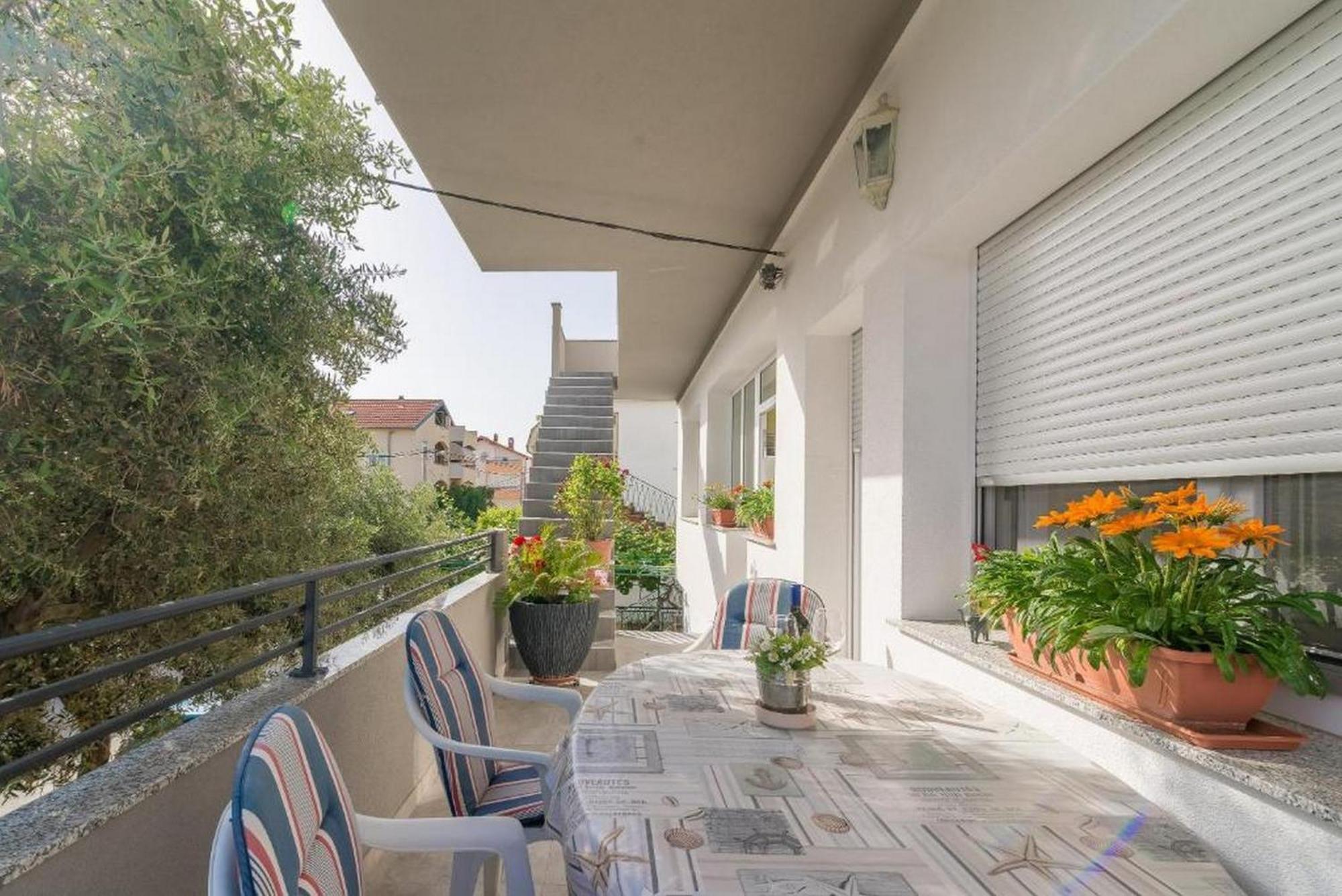 Apartments Villa Odesa With Shared Pool Zadar Room photo